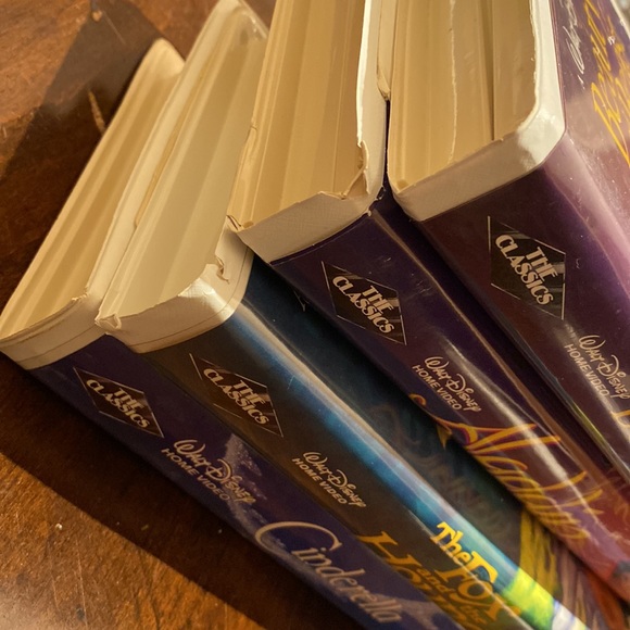 WALT DISNEY BLK💎 VHS CINDERELLA, BEAUTY & THE BEAST, THE FOX & HOUND, ALADDIN - Picture 10 of 12